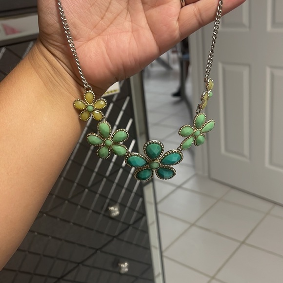 Jewelry - Picture 3 of 3